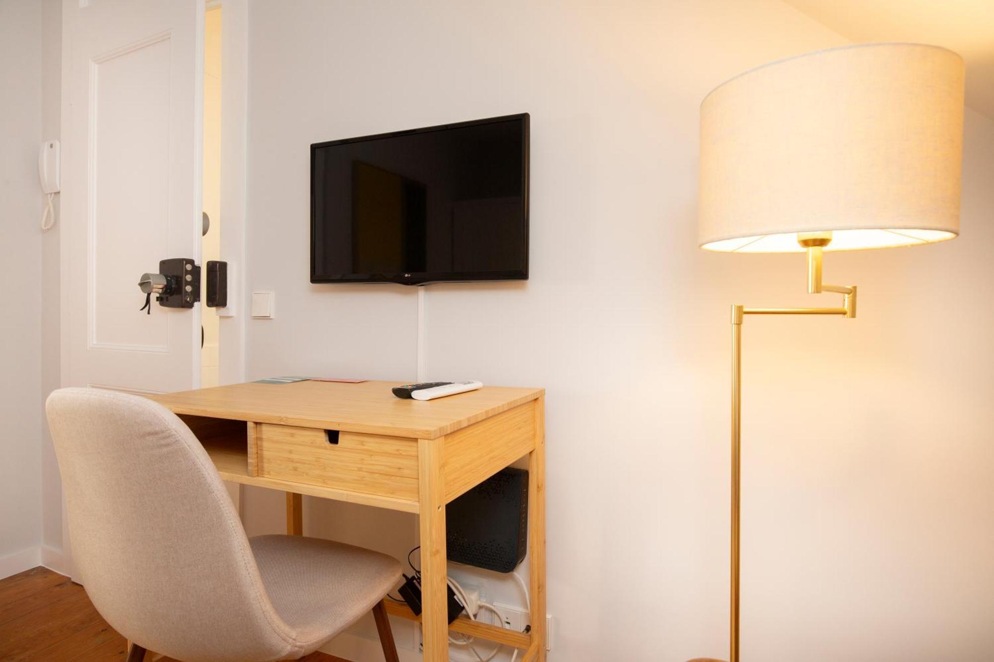 Апартаменты Live Like A Local @ Casa Da Esquina - Wifi & A/C Лиссабон Экстерьер фото